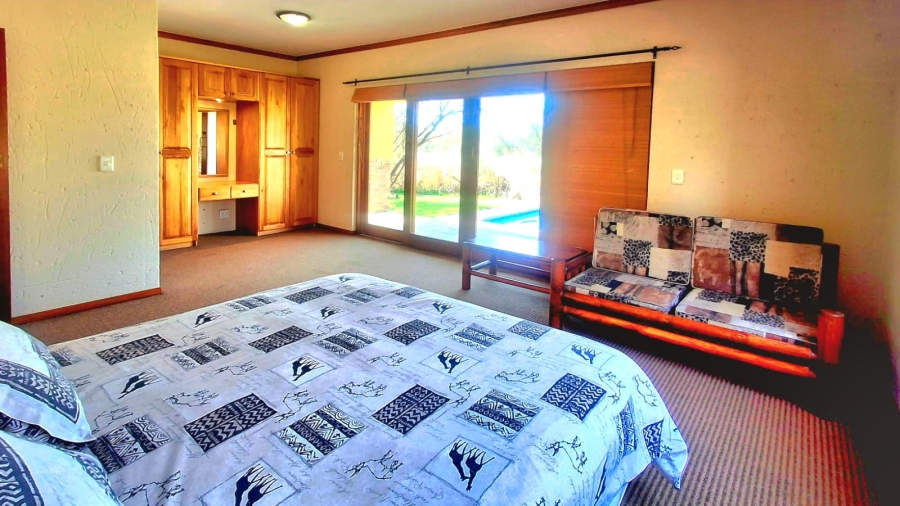 4 Bedroom Property for Sale in Boschenvaal River Front Lodges Free State